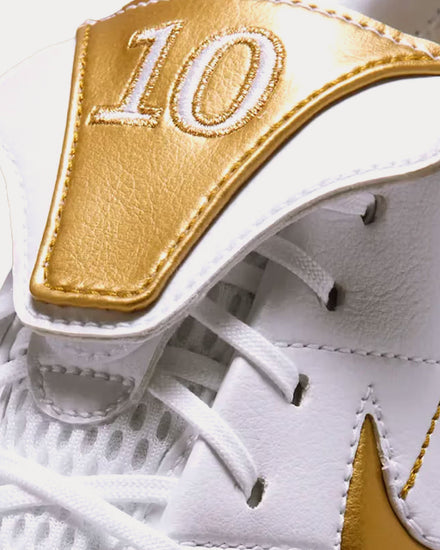 Nike Cryoshot Tiempo Legend R10 White / Metallic Gold Low Top Sneakers - 6