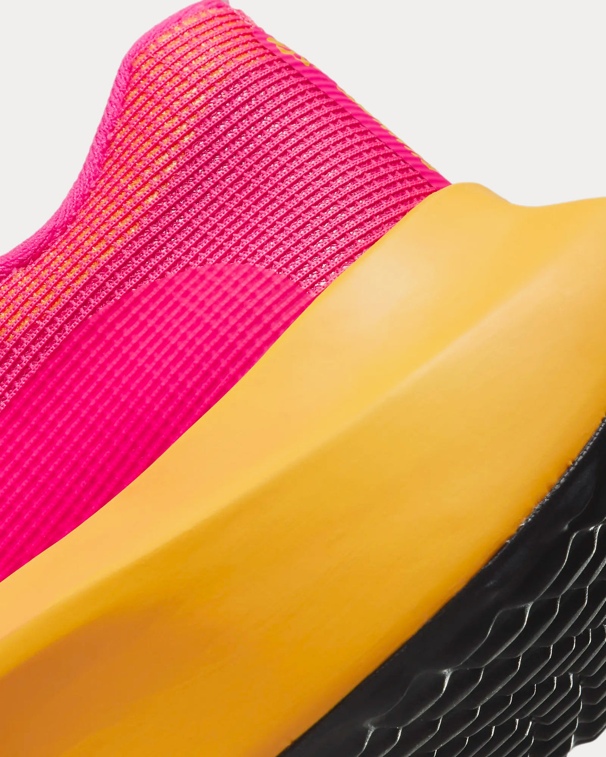 ow zoom fly pink