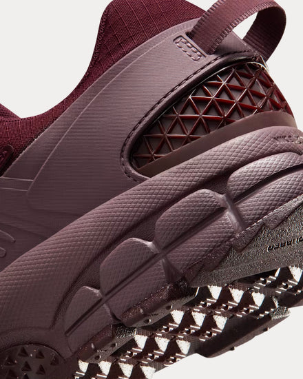 Nike Zoom Vomero Roam Tattoo / Dark Team Red / Racer Blue / Burgundy Crush Low Top Sneakers - 2