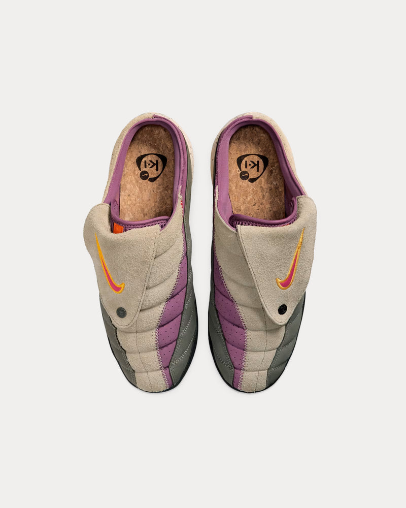 靴 Nike x Kids of Immigrants KOI T90 Mule Nike x Kids of Immigrants Unisex KOI T90 Khaki Mules
