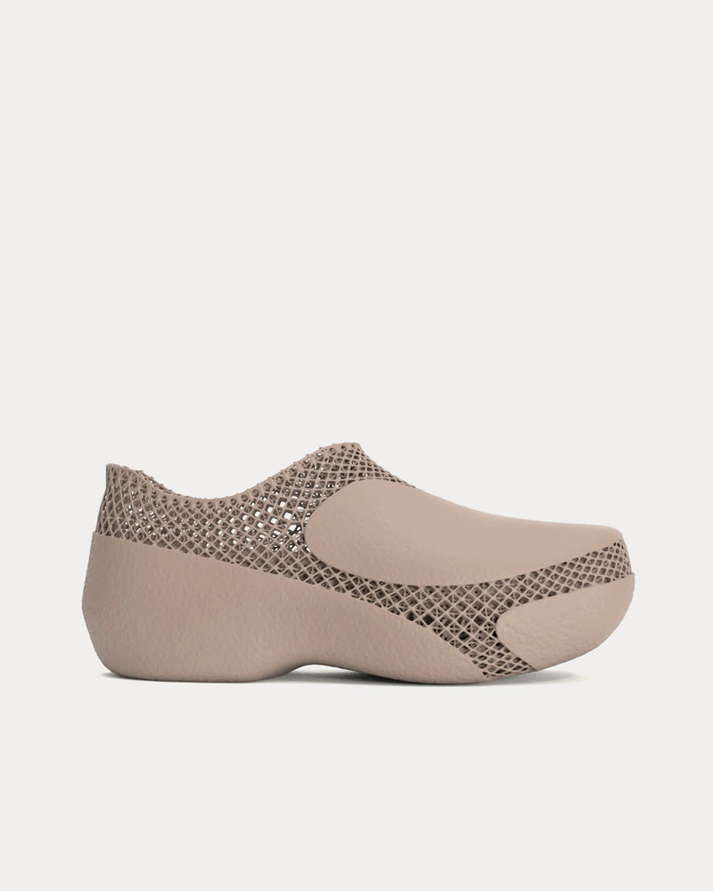 SCRY Zero A17 Beige Clogs - 1