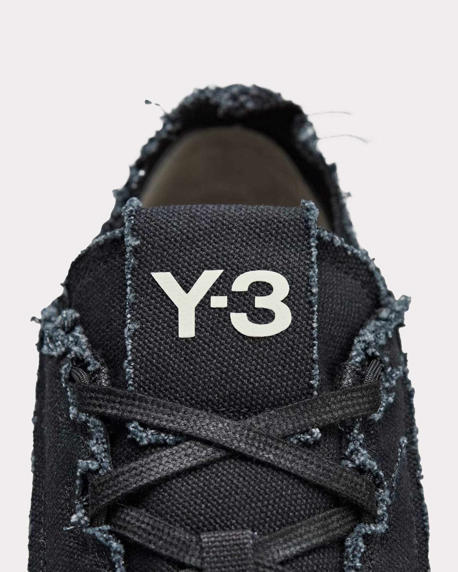Y-3 - Nizza Low Black / Black / Off White Low Top Sneakers