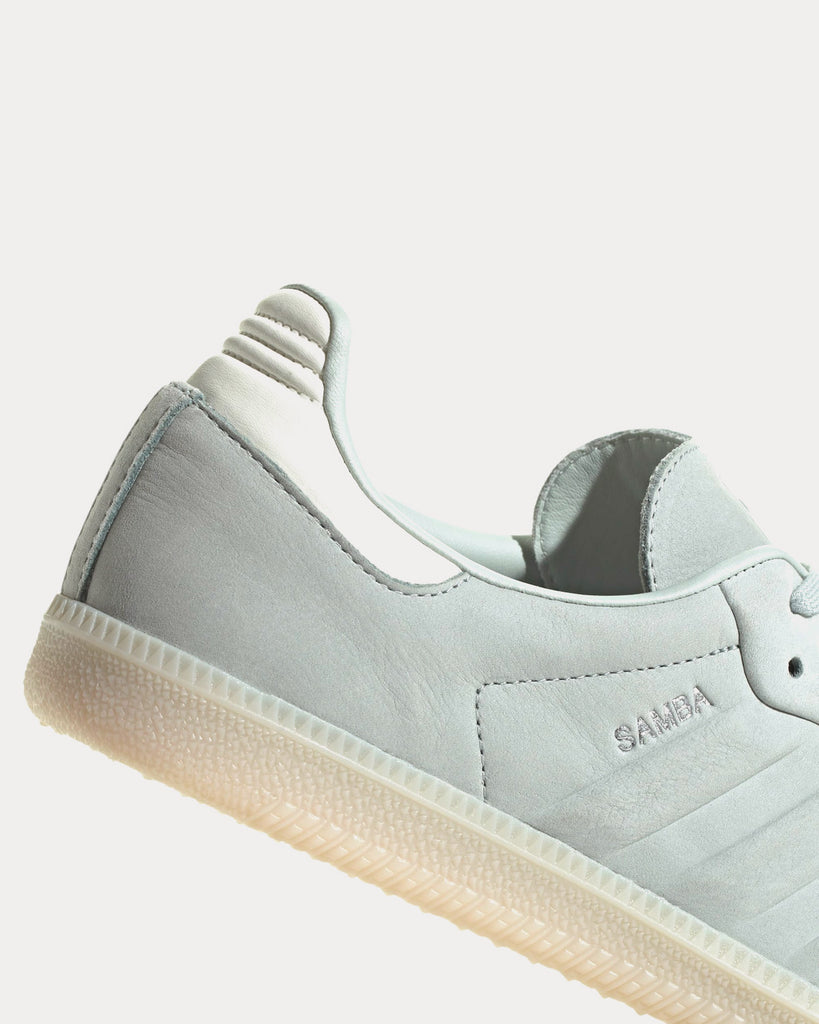 Silver on sale adidas samba