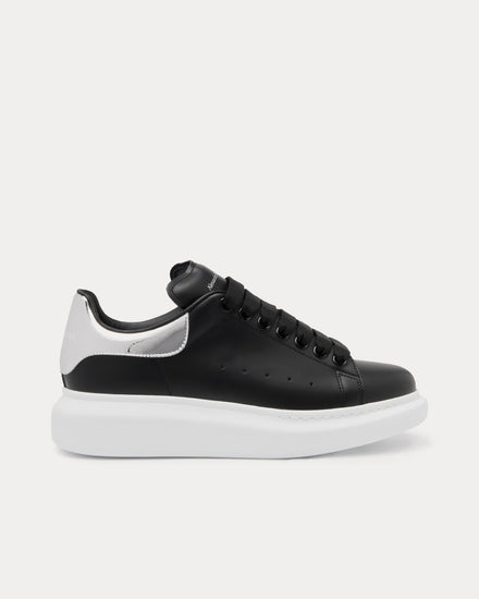 スニーカー Oversize Sneakers in Black & Silver Leather McQueen Women's Oversized Leather Black / Silver Low Top