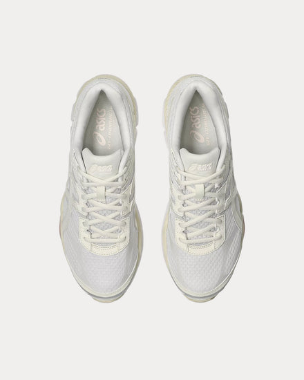 Asics Gel-Cumulus 16 White / Cream Low Top Sneakers - 2