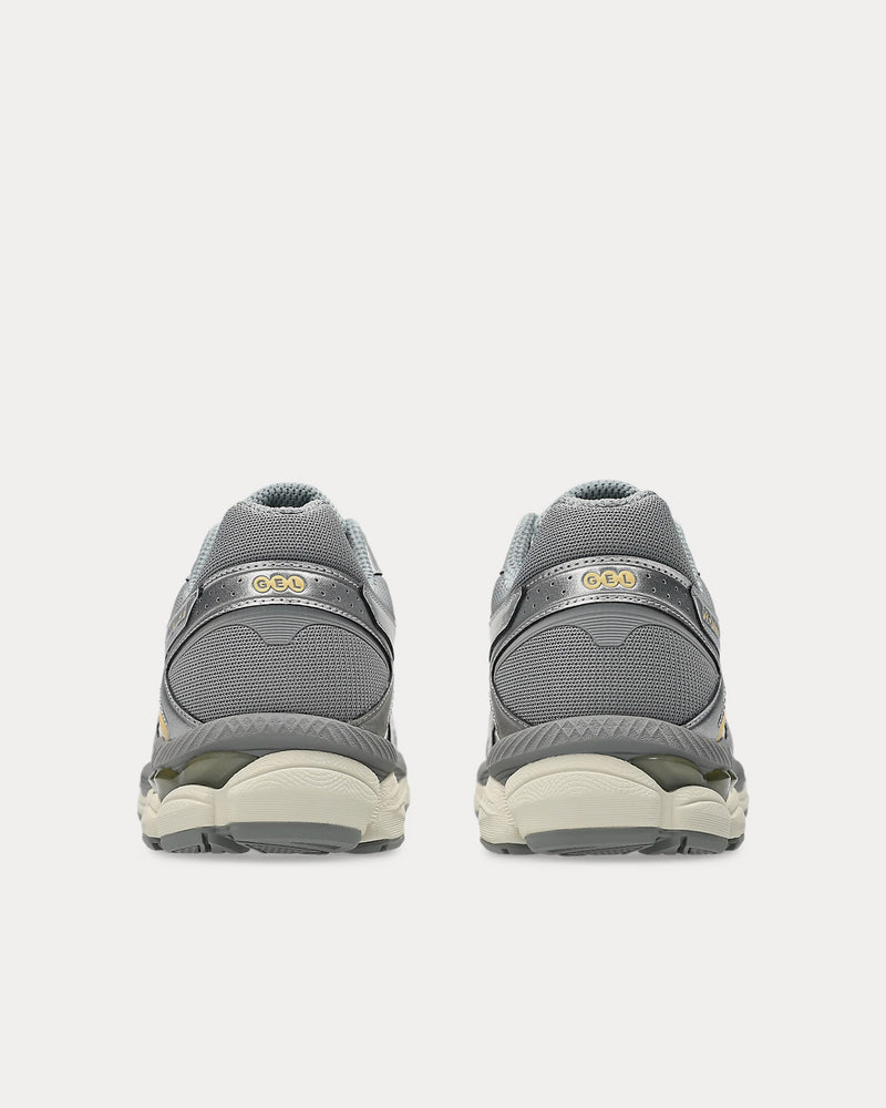 Asics Gel-Cumulus 16 Cream / Clay Grey Low Top Sneakers - 4