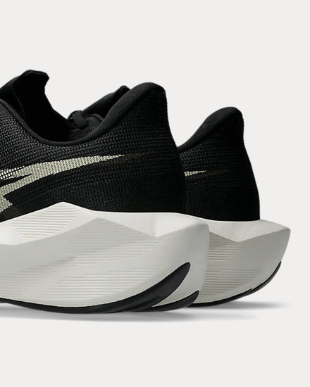 Asics Novablast 6 Black / Khaki Running Shoes - 6