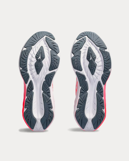 【未使用】Asics Novablast 4 サンライズレッド Asics Novablast 4 Sunrise Red/True Red colorway is now available