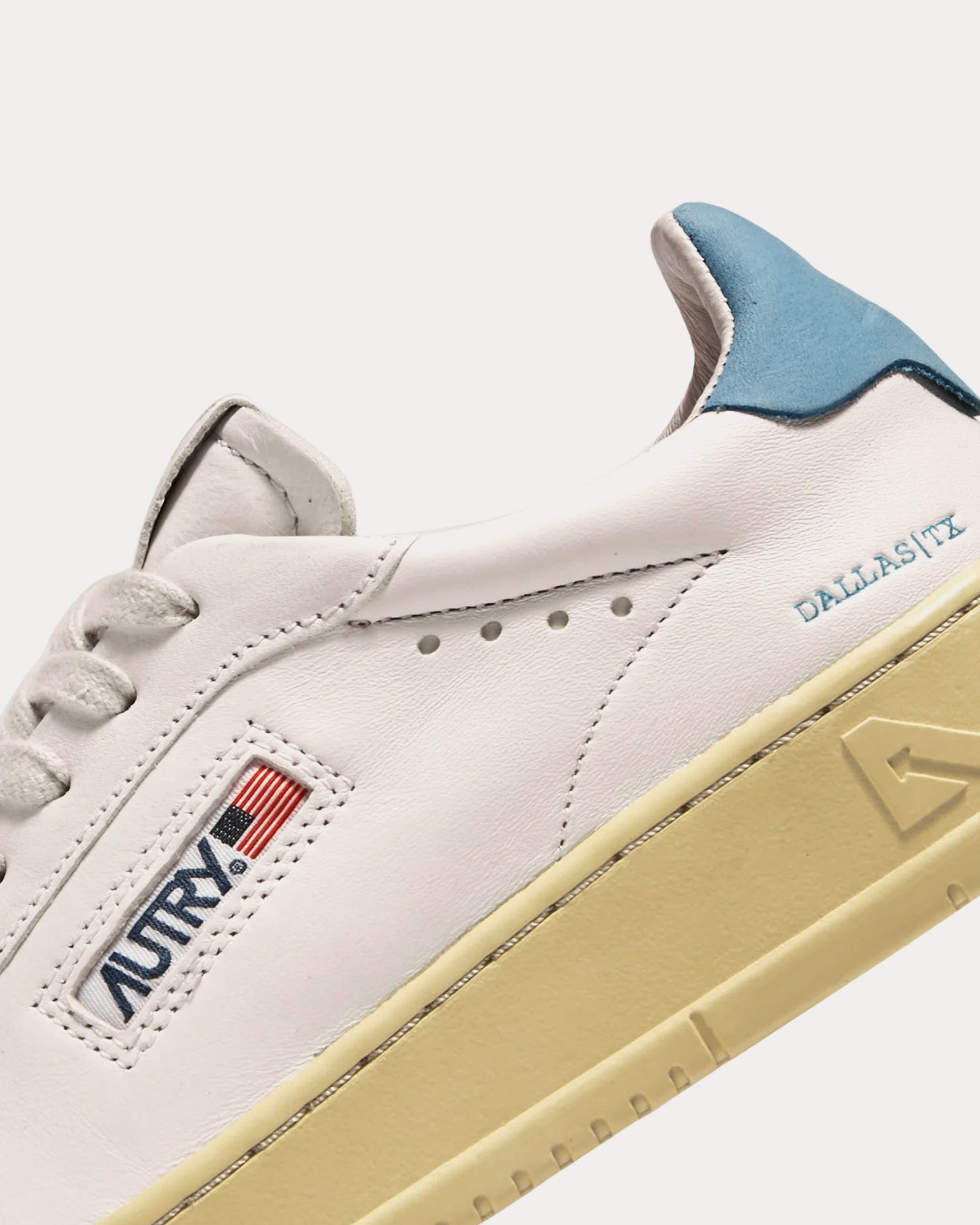 Autry - Dallas Goatskin & Nubuck Leather White / Blue Low Top Sneakers