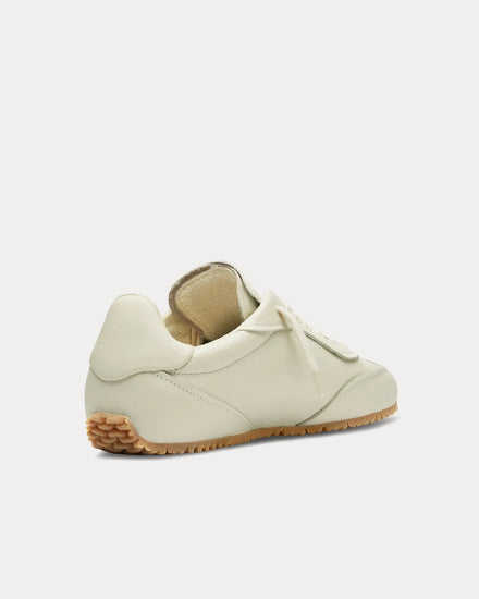 Axel Arigato Daze Runner Leather Off White / Gum Low Top Sneakers - 4
