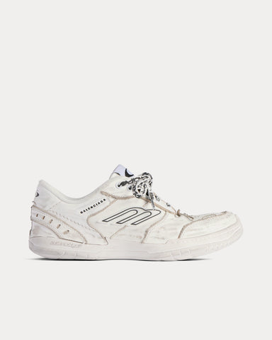 Balenciaga Hamptons Worn-Out White Low Top Sneakers