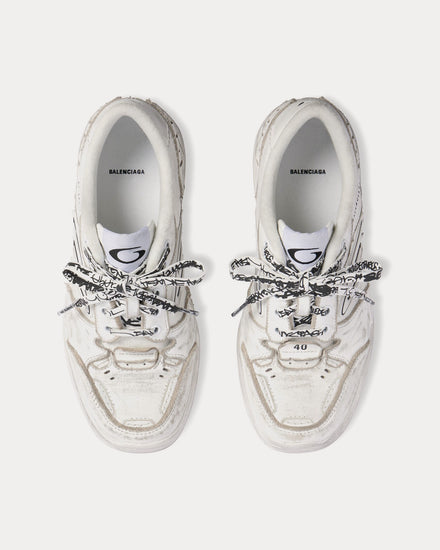 Balenciaga Hamptons Worn-Out White Low Top Sneakers - 2