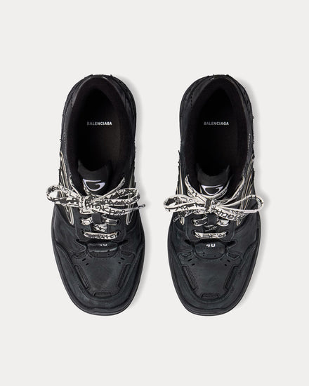 Balenciaga Hamptons Worn-Out Black Low Top Sneakers - 2