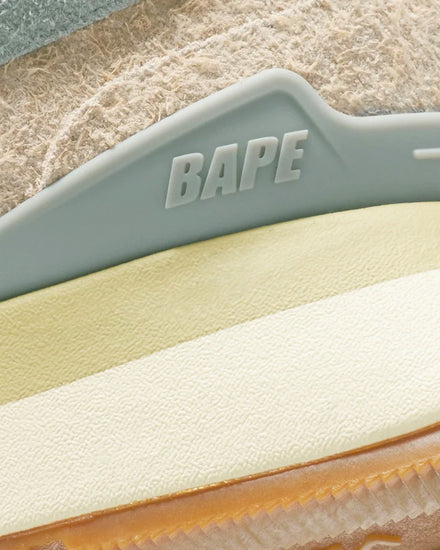 A Bathing APE x Highsnobiety Road Sta Express Beige / Charcoal Low Top Sneakers - 4