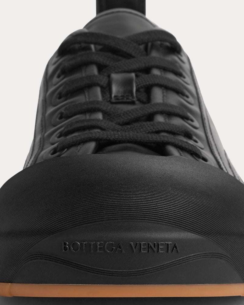 Bottega Veneta Unisex Vulcan Calfskin Leather Black Low Top Sneakers