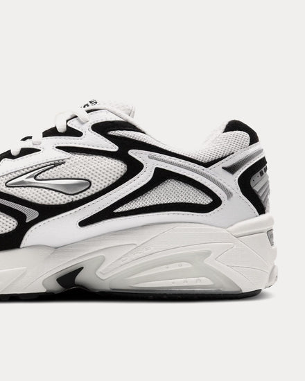 Brooks Running Adrenaline GTS 4 Black / White / Silver Low Top Sneakers - 5