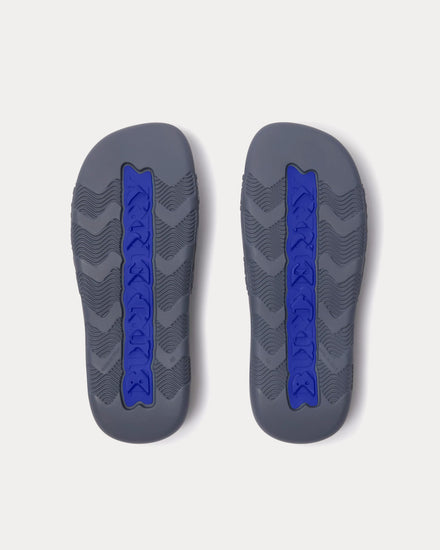 Burberry Dive Embossed Check Magnet Slides - 3