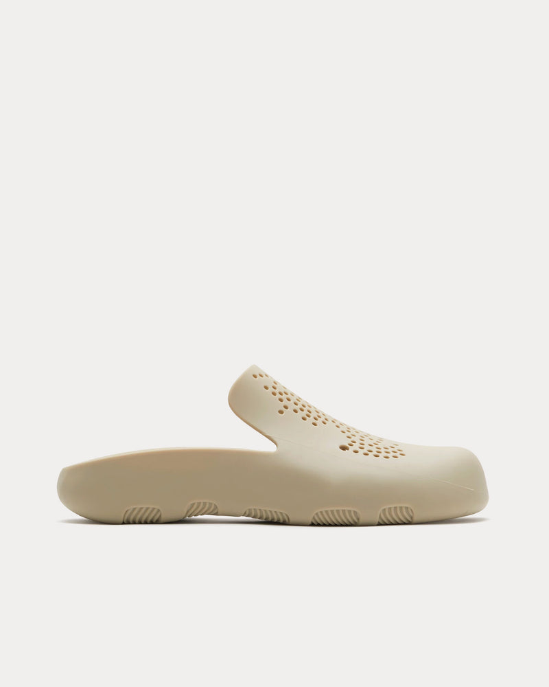 Burberry Men's Rubber Stingray Field Clogs