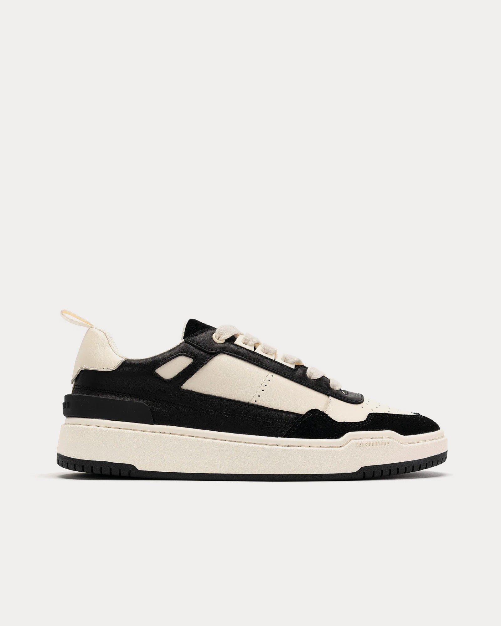 Foot Industry - 90's The Plateau Off-White / Black Low Top Sneakers