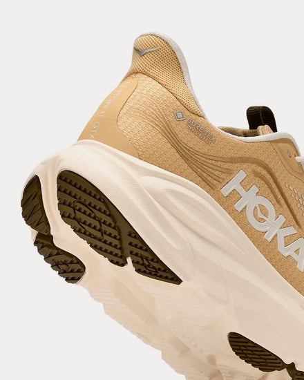 HOKA Clifton 11 GTX Honeycomb / Alabaster Running Shoes - 6