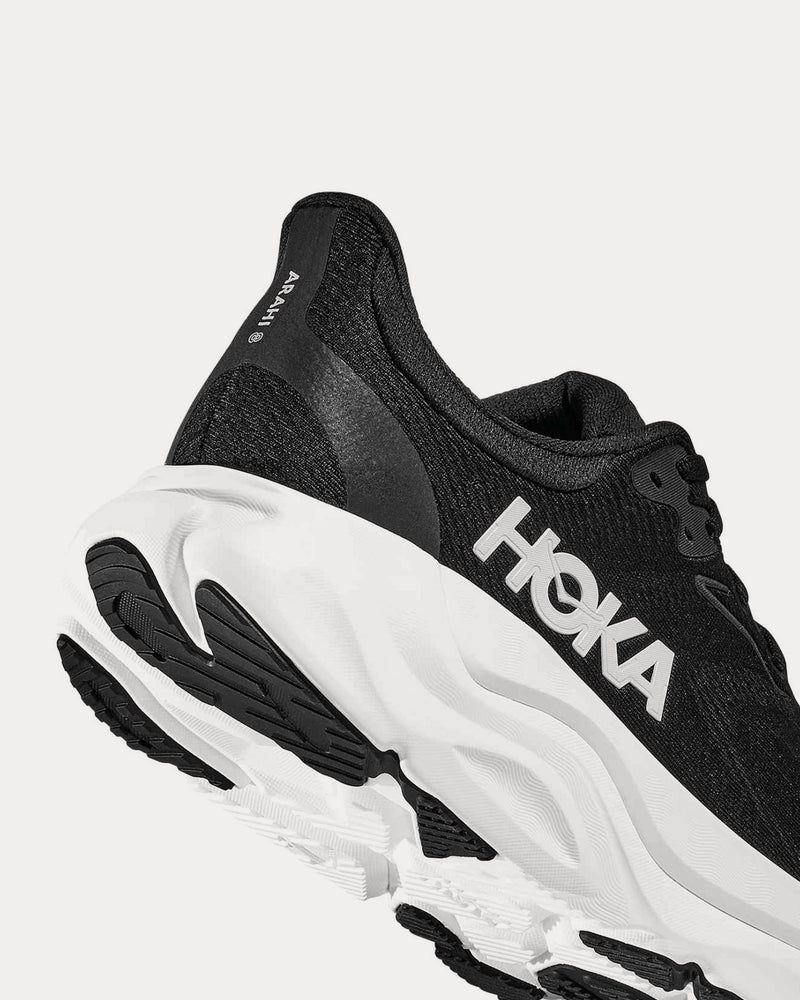 HOKA Arahi 8 Black / White Running Shoes - 5