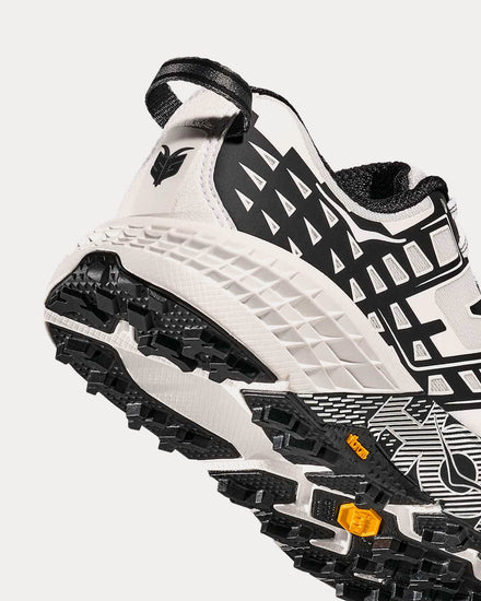HOKA Speedgoat 2 Black / Frost Running Shoes - 5