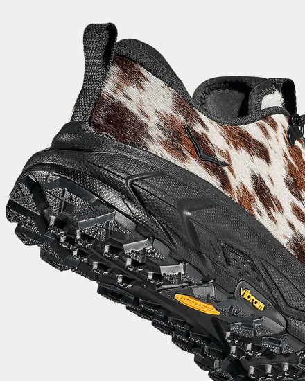 HOKA Tor Summit + Pirate Black / Pirate Black Low Top Sneakers - 5
