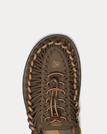 Keen Uneek Dark Earth / Chipmunk Sneaker Sandals - 6