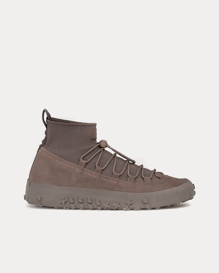 【関税込み】LEMAIRE ブラウン Vibram Wrap On スニーカー LEMAIRE: Brown Vibram Wrap On Sneakers | SSENSE 日本