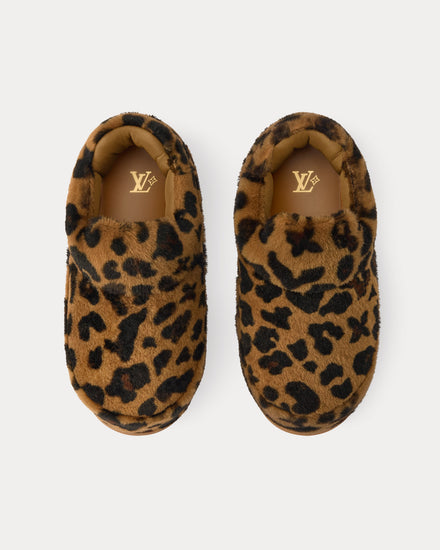 Louis Vuitton LV Yeti Leopard Printed Fur Beige Slip Ons - 2