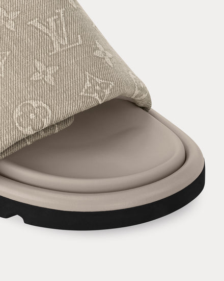 Louis Vuitton Women's Pool Pillow Flat Comfort Beige Mules
