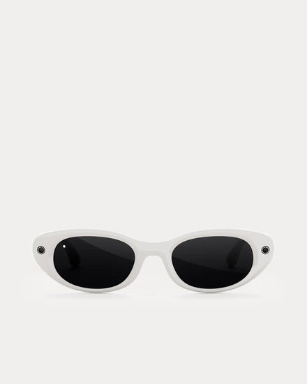 Meta x Kylie Starfire 'Kylie Edition' Ivory with Black Lenses AI Glasses - 1