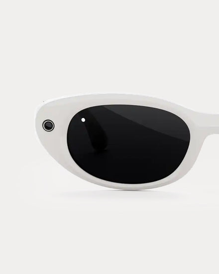 Meta x Kylie Starfire 'Kylie Edition' Ivory with Black Lenses AI Glasses - 5