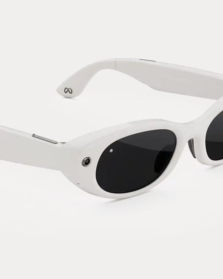 Meta x Kylie Starfire 'Kylie Edition' Ivory with Black Lenses AI Glasses - 4