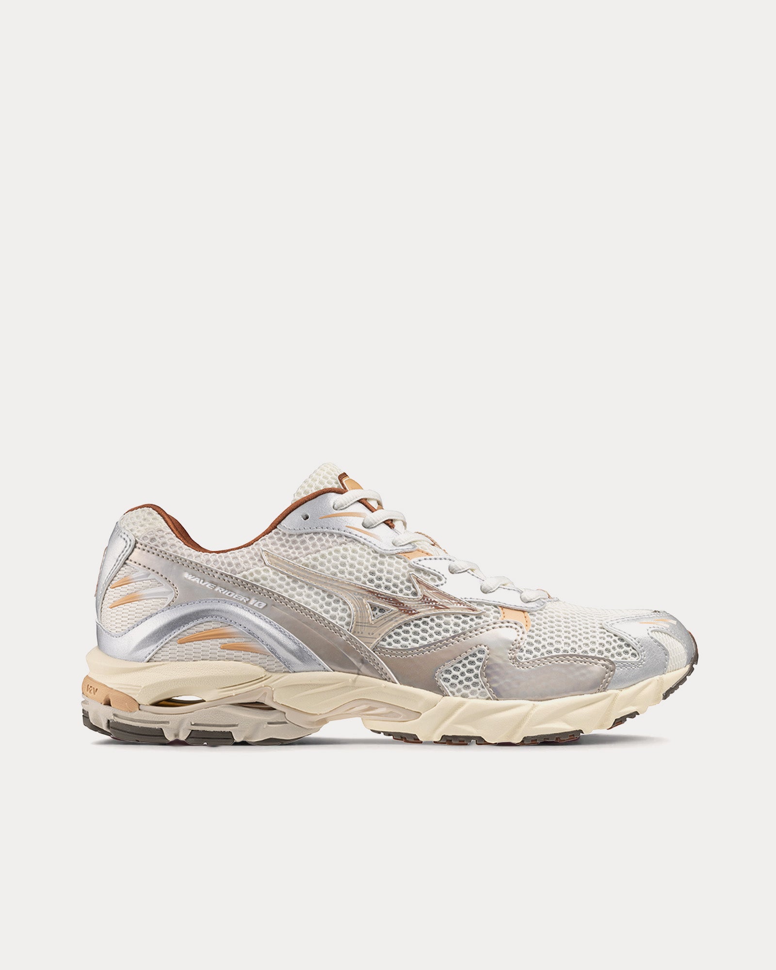 Mizuno - Wave Rider 10 Shifting Sand / Shifting Sand / Snow White Low Top Sneakers