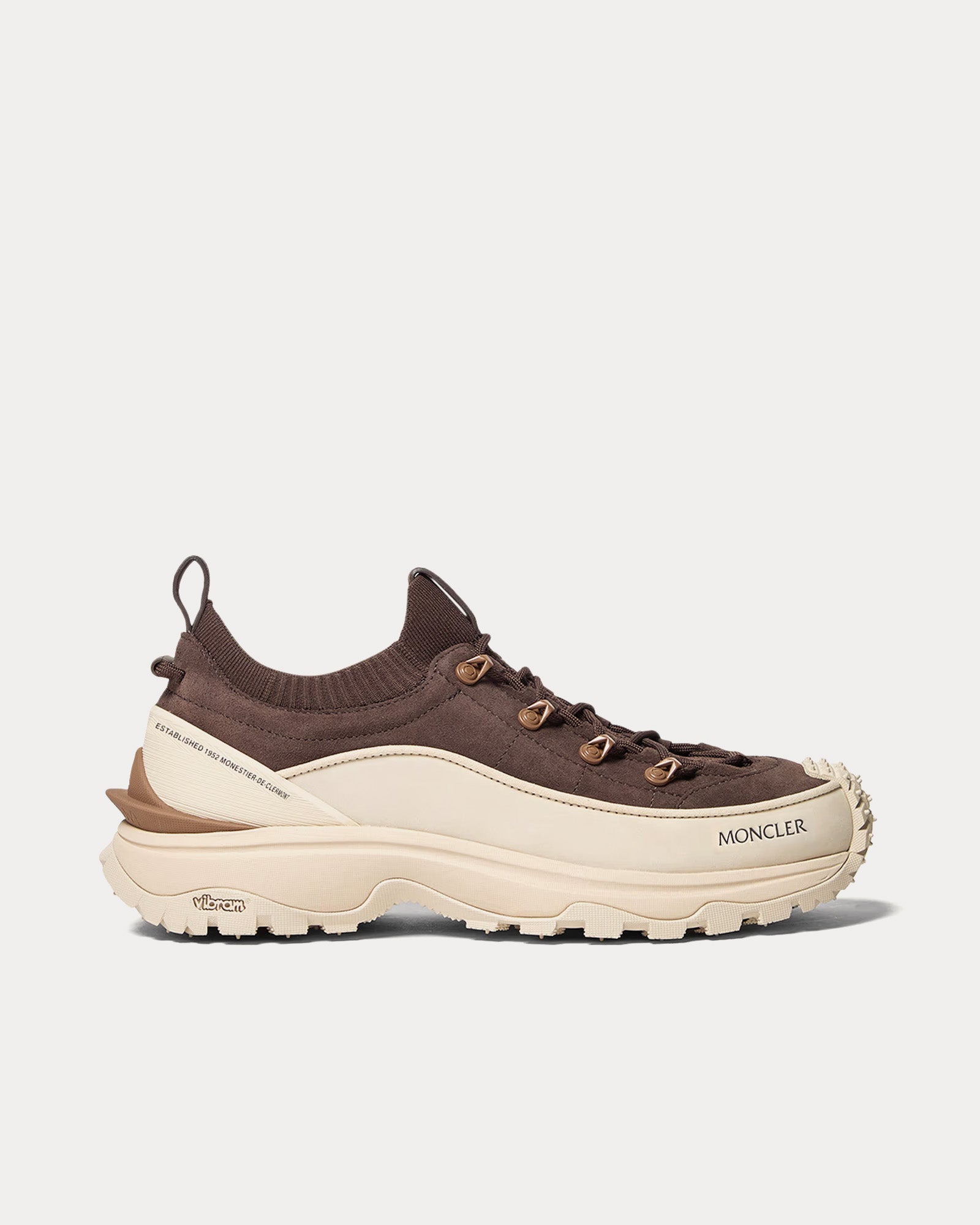 関税・送料込み【MONCLER】TRAILGRIP LITE3 SNEAKERS Moncler: Black Trailgrip Lite3 Sneakers | SSENSE