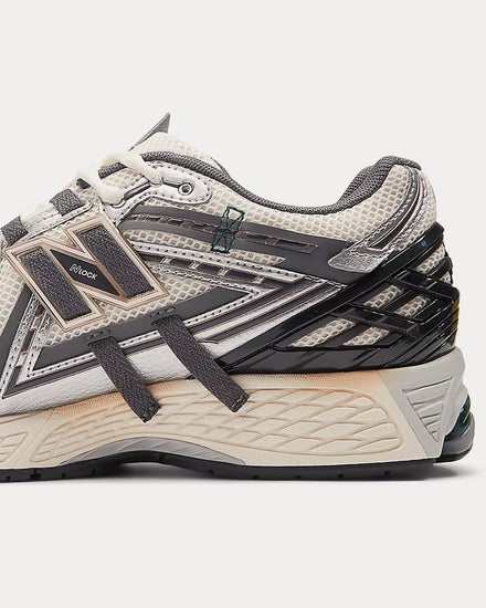 New Balance Unisex 1906a Silver Metalic / Castlerock / Gold