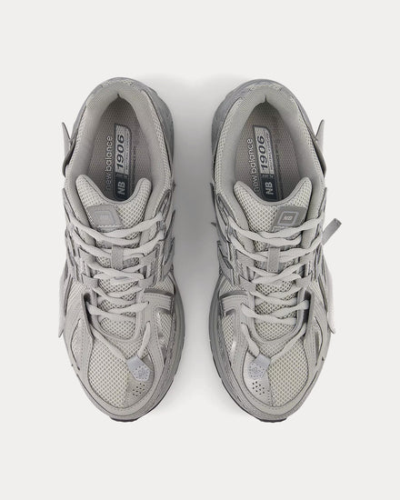 スニーカー New Balance Sneakers 1906A llic Silver New Balance 1906A Concrete Silver Metallic Men's - M1906AG - US