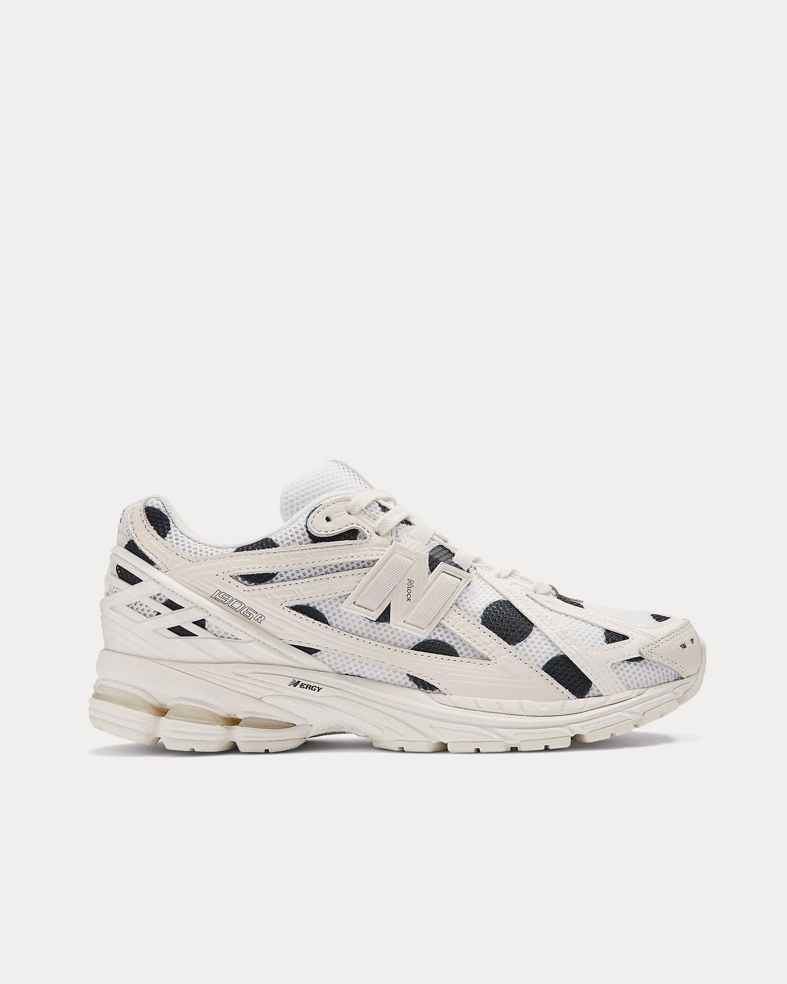 New Balance Unisex 1906r Sea Salt / Phantom Low Top Sneakers