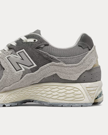 New Balance 2002r Rain Cloud / Magnet Low Top Sneakers - 4