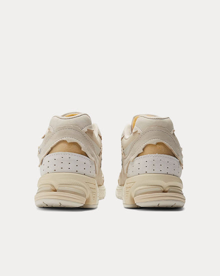 New Balance 2002rd Sandstone / Turtledove / Gold Metallic Low Top Sneakers - 4