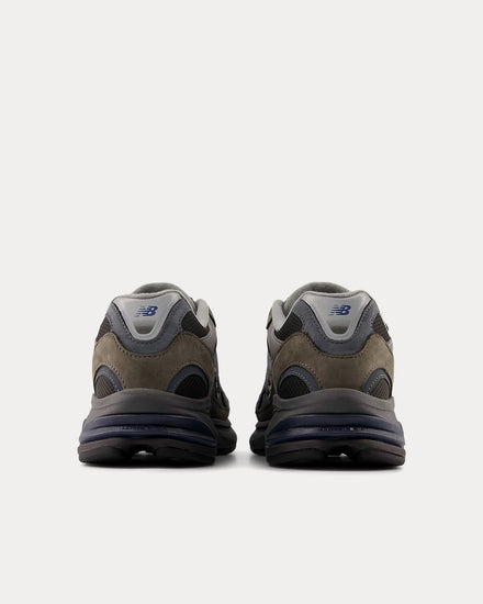 New Balance 2010 Tornado / Faded Black / Dark Metallic Silver Low Top Sneakers - 4