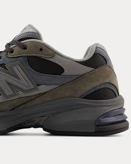 New Balance 2010 Tornado / Faded Black / Dark Metallic Silver Low Top Sneakers - 5