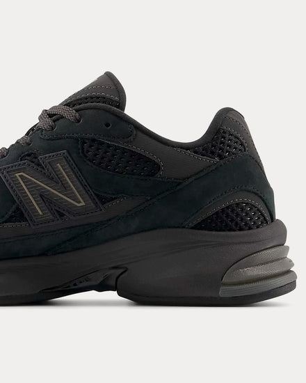 New Balance 2010 Black / Black Cement Low Top Sneakers - 5