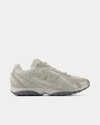 New Balance 204L Angora / Linen Low Top Sneakers
