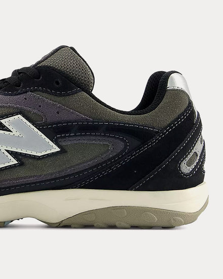 New Balance 204L Black / Magnet Low Top Sneakers - 5