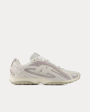 New Balance 204L Reflection / Truffle Salt Low Top Sneakers
