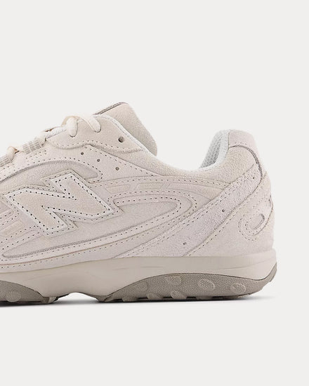 New Balance 204L Timberwolf / Linen Low Top Sneakers - 4