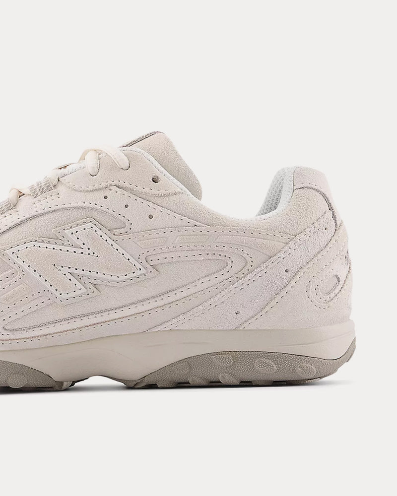 New Balance 204L Timberwolf / Linen Low Top Sneakers - 4