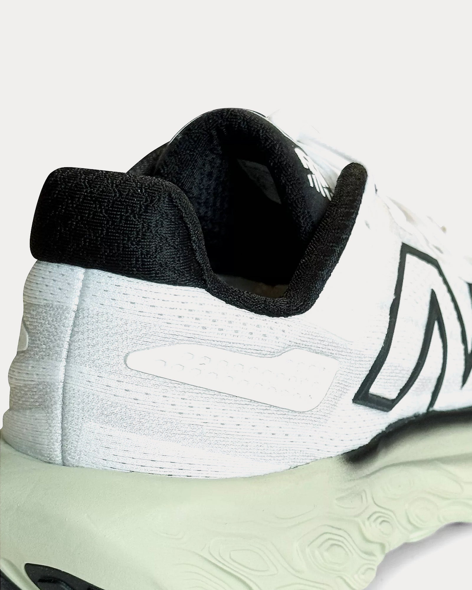 New Balance - Fresh Foam X 1080v13 White / Lichen Green Running Shoes